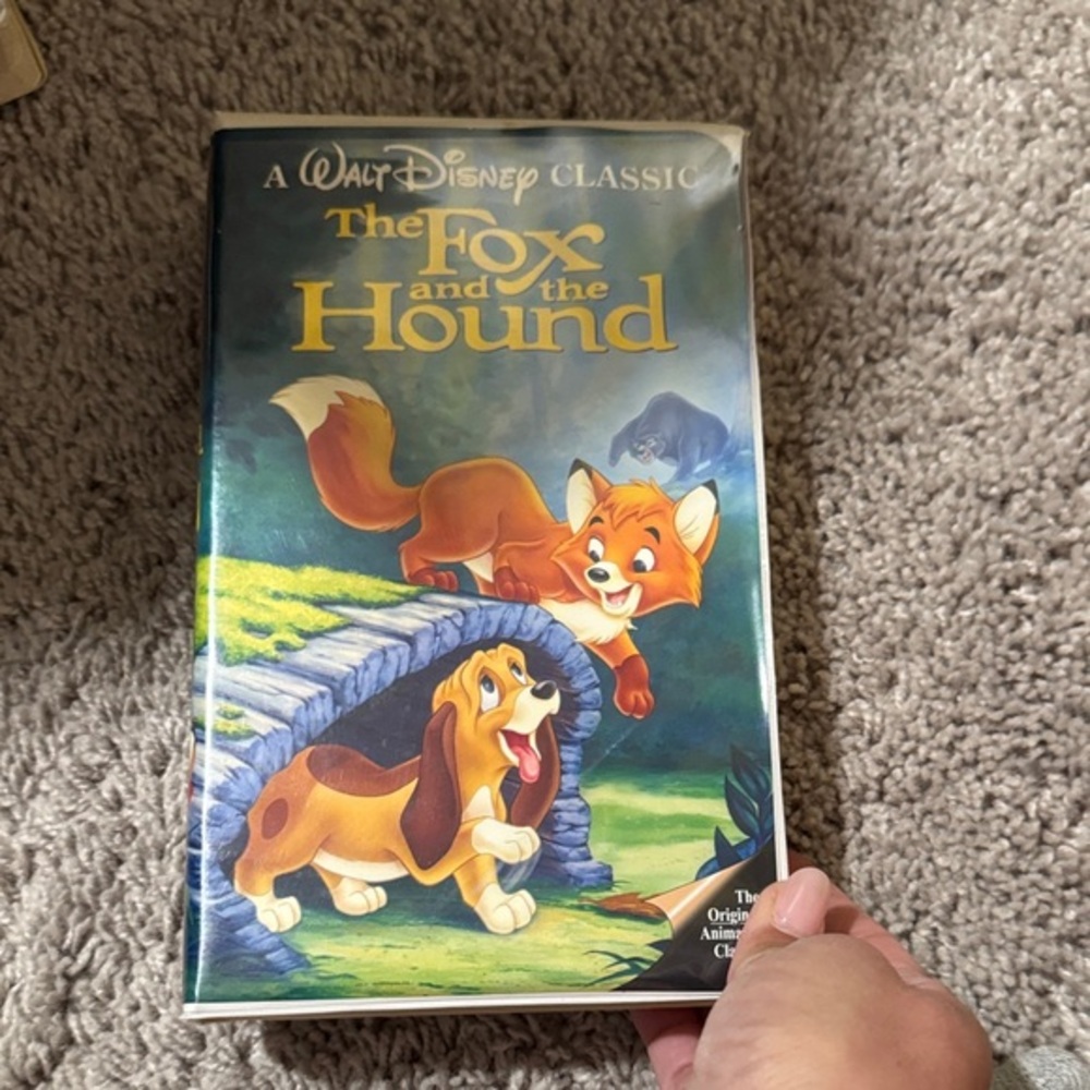 Disney's The Fox and the Hound VHS - Blue and Orange Cover